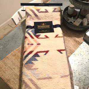 Pendleton Home Collection Aztec Throw 50” x 70”